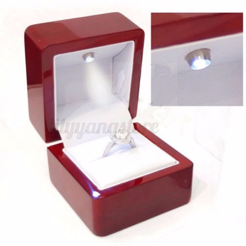 Jewelry & Watches > Jewelry Boxes & Organizers > Jewelry Boxes