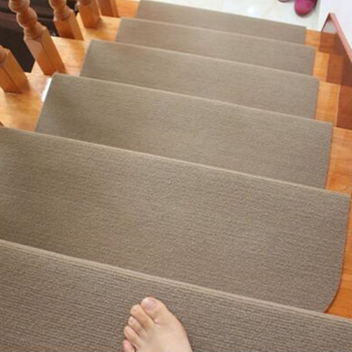 Коврики для лестницы. Ступени Anti-Slip. Коврики на ступеньки. Коврики для лестничных ступеней. Нескользящие коврики для лестницы.